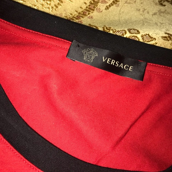 Versace - Picture 3 of 4